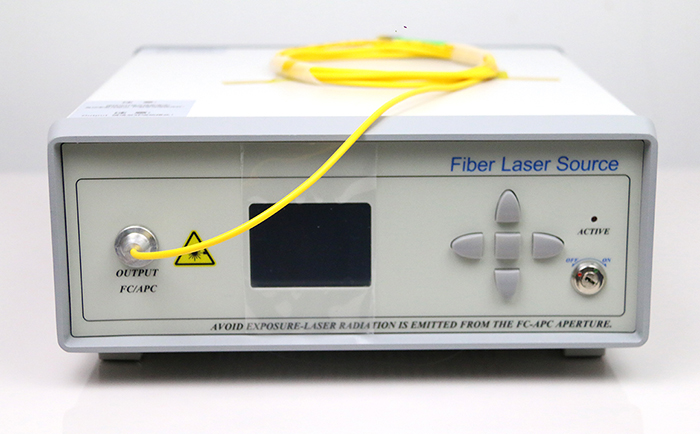 100mW  C++ Band 1524~1572nm ASE Broadband Light Source Desktop Type ASE-C++-100-T-SM-B